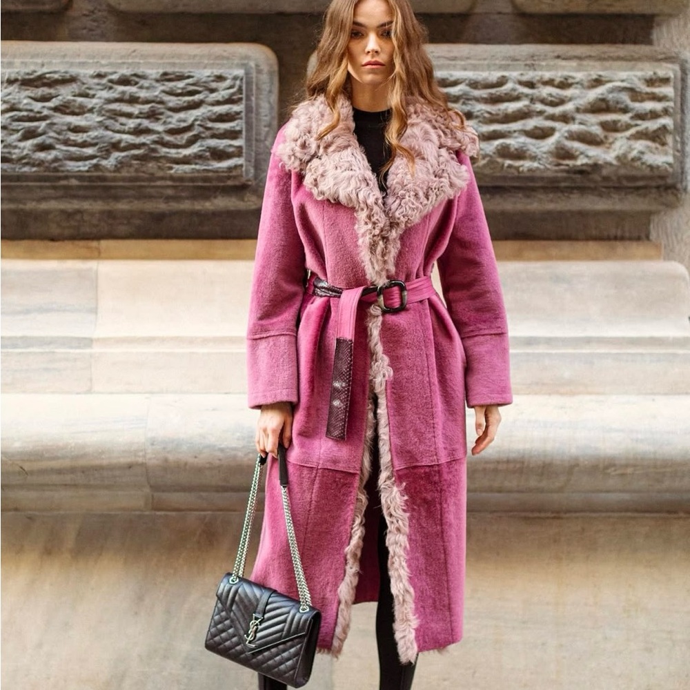 Elegant Pink Shearling Leather Jacket